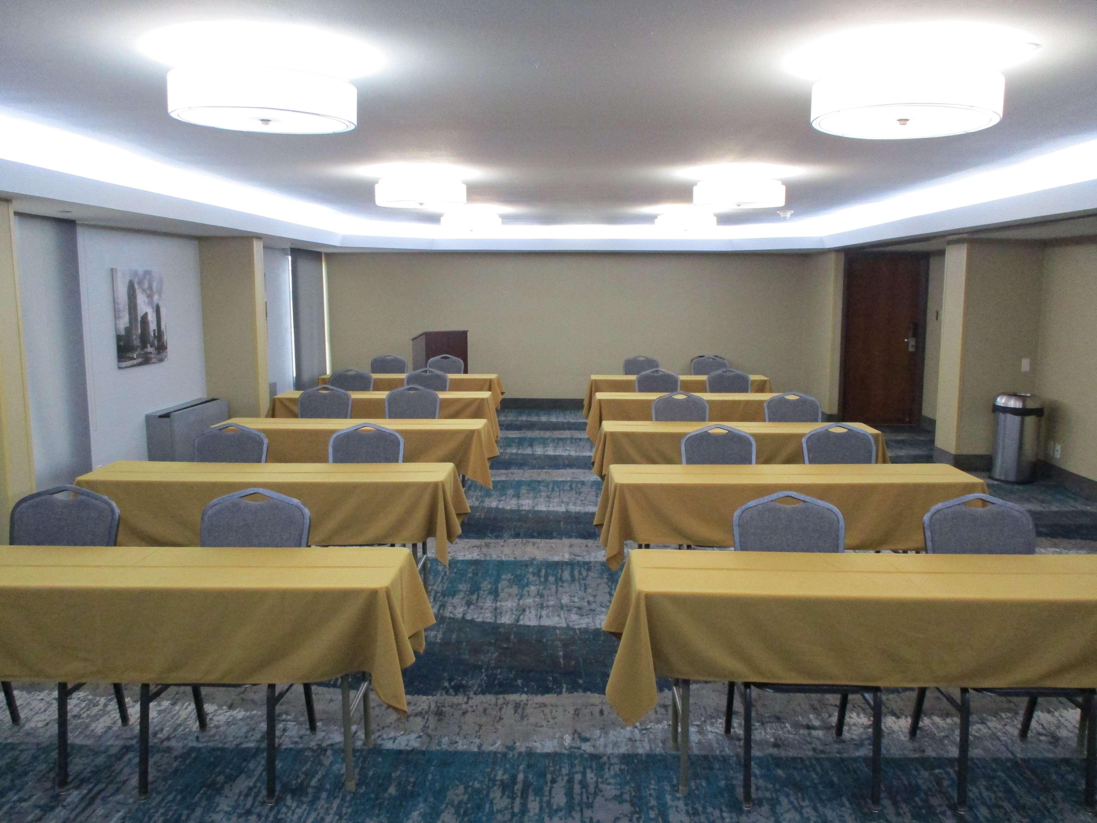 Best Western Plus Lake Jackson Inn & Suites Экстерьер фото