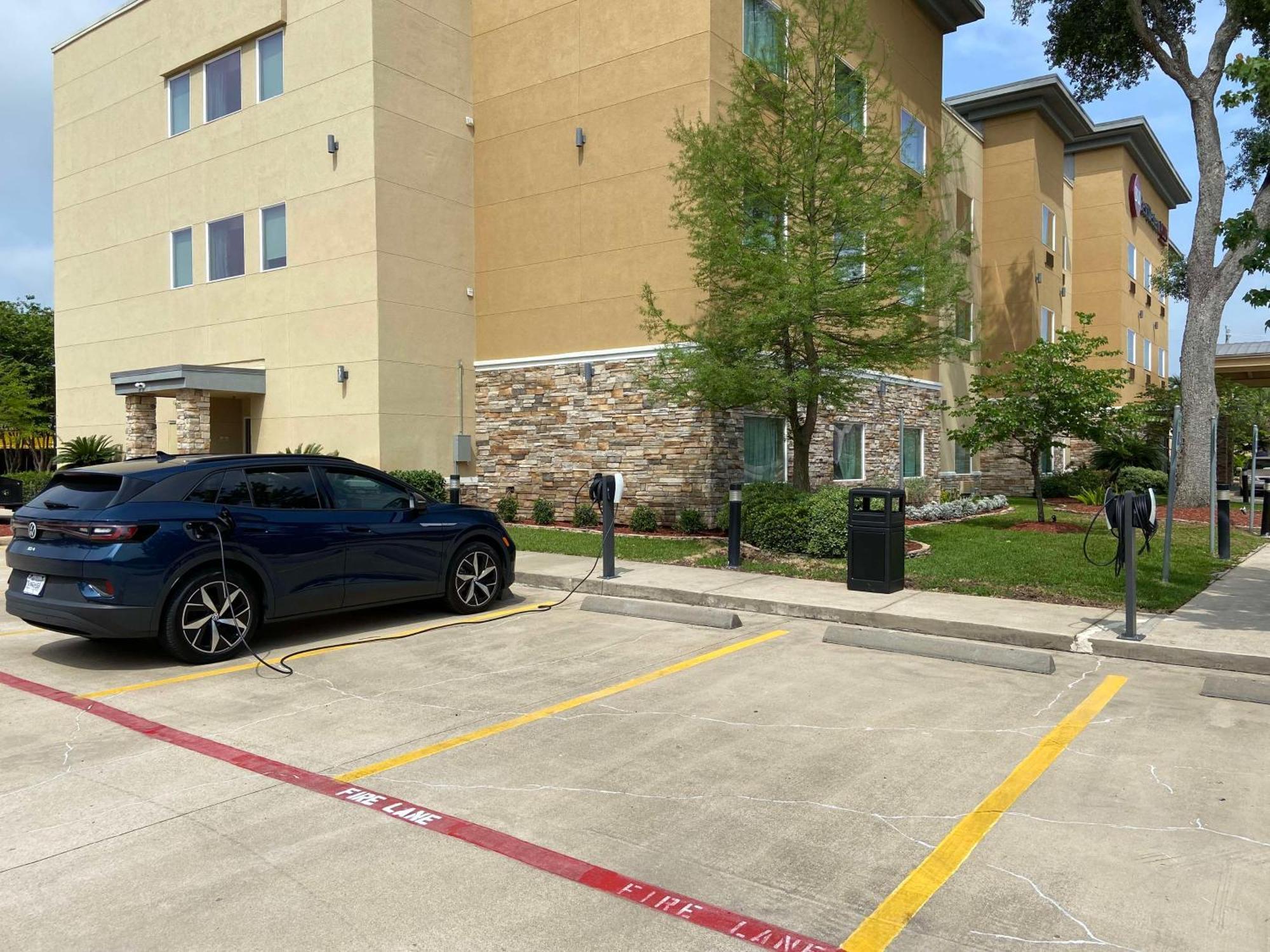 Best Western Plus Lake Jackson Inn & Suites Экстерьер фото