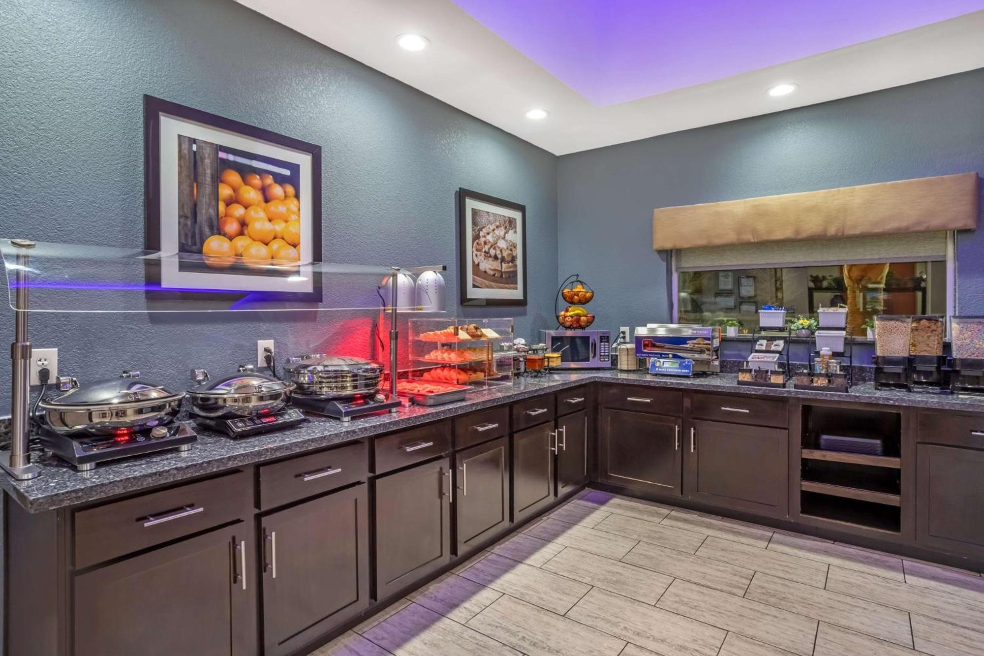 Best Western Plus Lake Jackson Inn & Suites Экстерьер фото