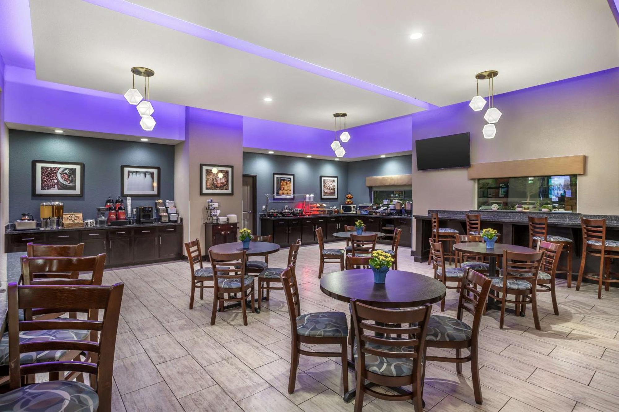 Best Western Plus Lake Jackson Inn & Suites Экстерьер фото